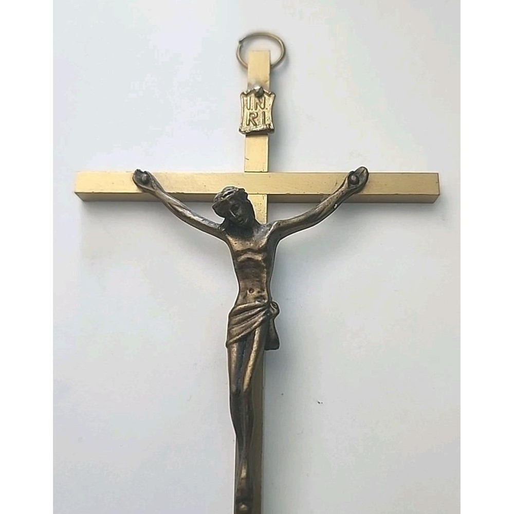 Vintage Brass Crucifix Wall Hanging INRI Jesus Christ on Cross - Picture 2 of 6